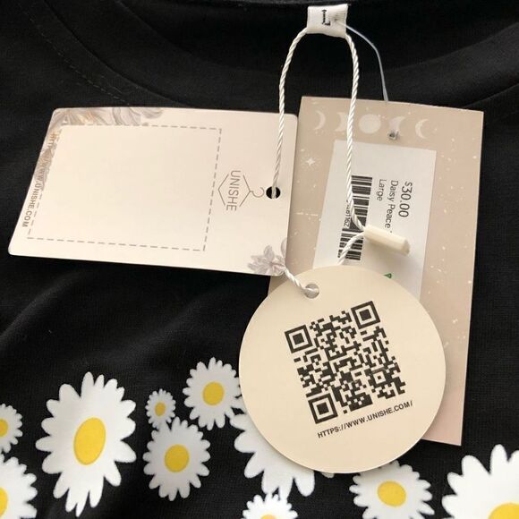 NEW Unishe Black T Shirt with Daisy Peace Sign NWT - Picture 6 of 12